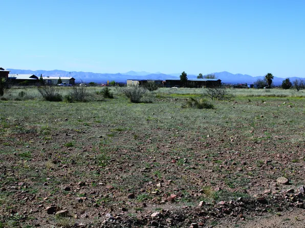 E Madrone Dr #738-744, Douglas, AZ 85607