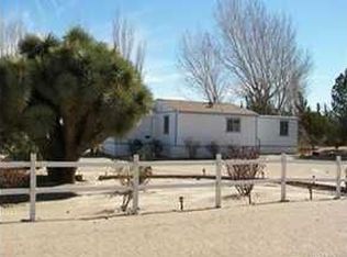 9963 Shasta Rd, Phelan, CA 92371