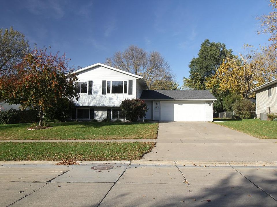 1st image of 1670 Pleasantview Dr