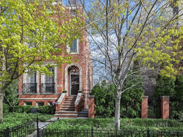 (undisclosed Address), Chicago, IL 60657