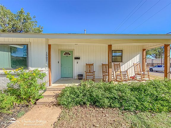 5th image of 1502 Sunset St