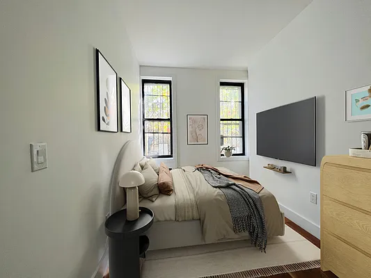 Rented by Pear NYC LLC | media 2