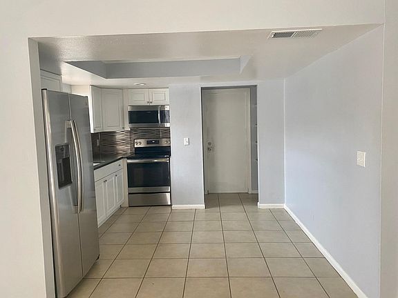 3rd image of 2564 42nd Ave N #1