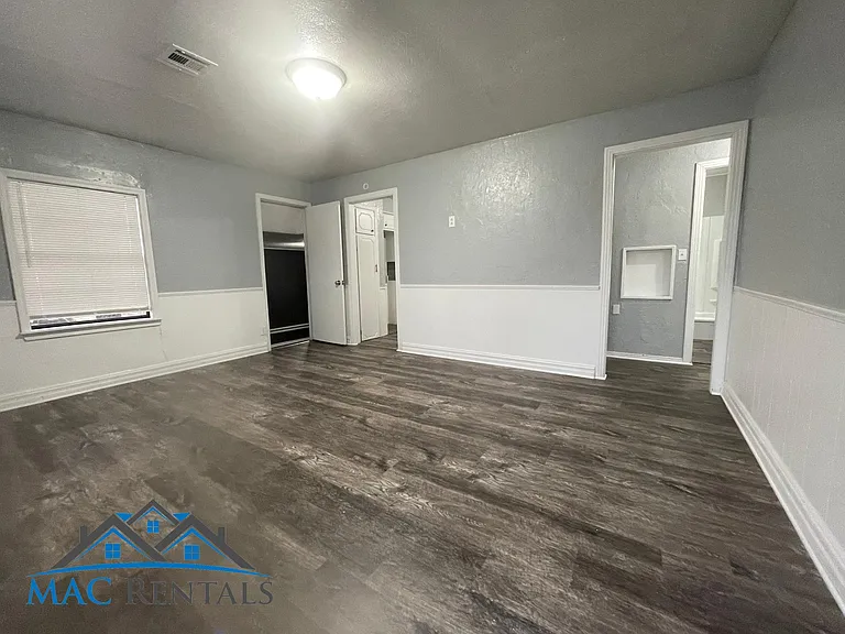 3604 S Meta Ave — Photo 2