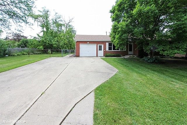 1st image of 23 Pine Ave