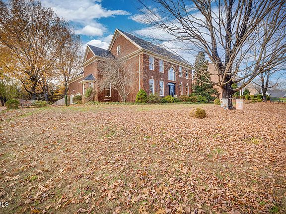 4th image of 1012 Norfolk Pl