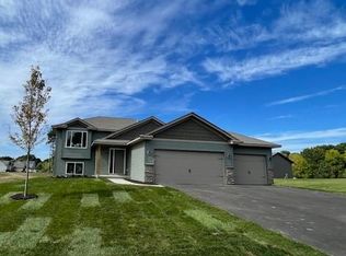 3423 S Maple Dr, Cambridge, MN 55008