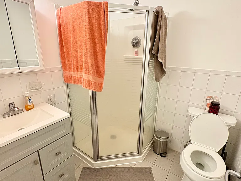 705 9th Ave #4-B — Photo 5