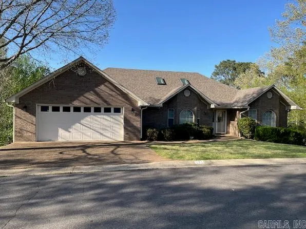 121 Forest View Cir, Hot Springs, AR 71913