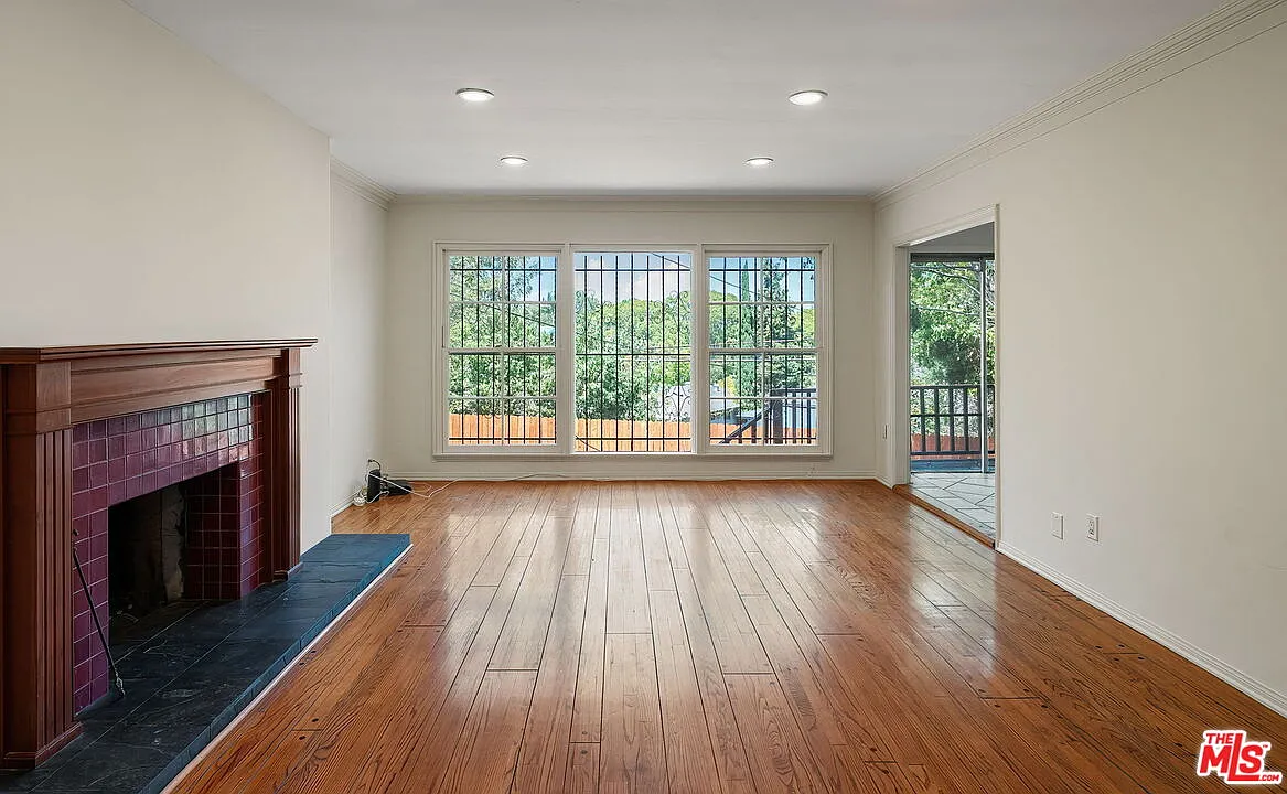 3 bed, 2.0 bath, 1935 sqft, $6,995 — Photo 4