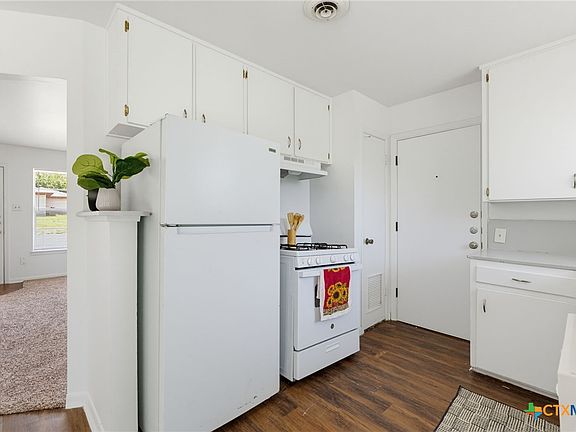 4th image of 3101 Zephyr Rd