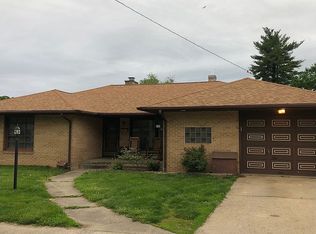 105 E Grove Ave, Effingham, IL 62401