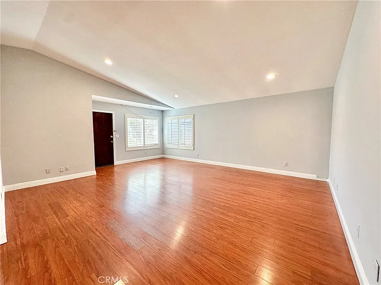 18113 Elaine Ave — Photo 6