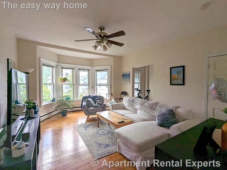 15 Howe St #5 — Photo 1