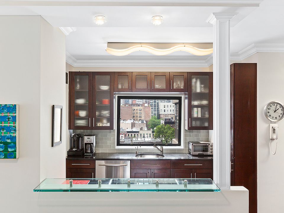 1st image of 425 E 58th St APT 9G