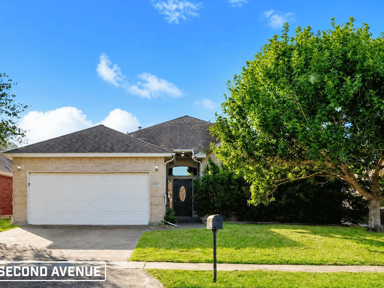 4 bed, 2.5 bath, 2188 sqft, $2,150 — Photo 1