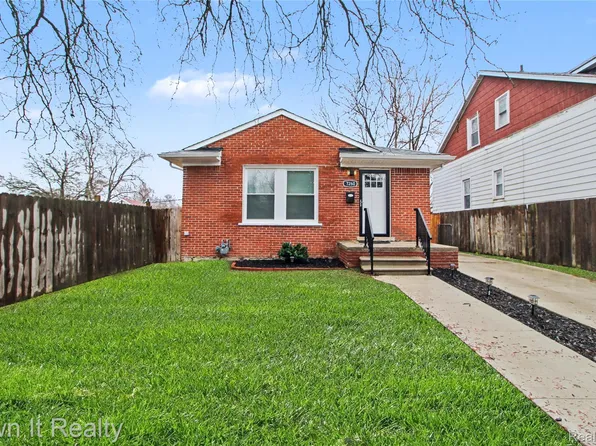 7260 Warwick St, Detroit, MI 48228