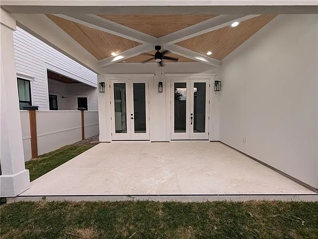 11 Cocos St — Photo 14