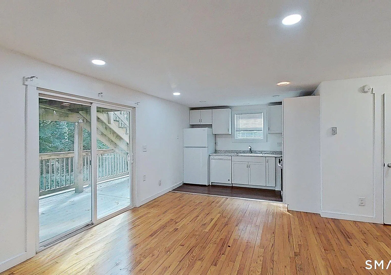 2 bed, 1.0 bath, 700 sqft, $2,100 — Photo 3