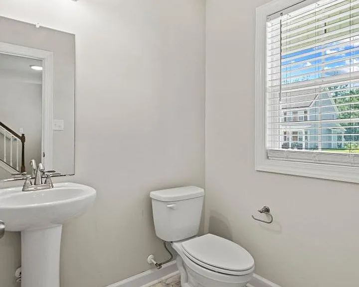 1109 Carteret Manor Dr — Photo 4