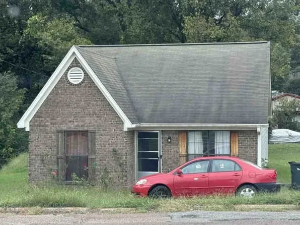 262 W Valley Ave, Holly Springs, MS 38635