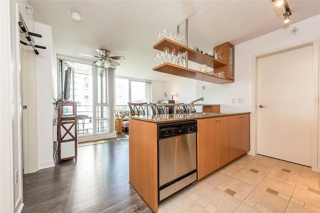 1 bed, 555 sqft, $3,000 — Photo 4