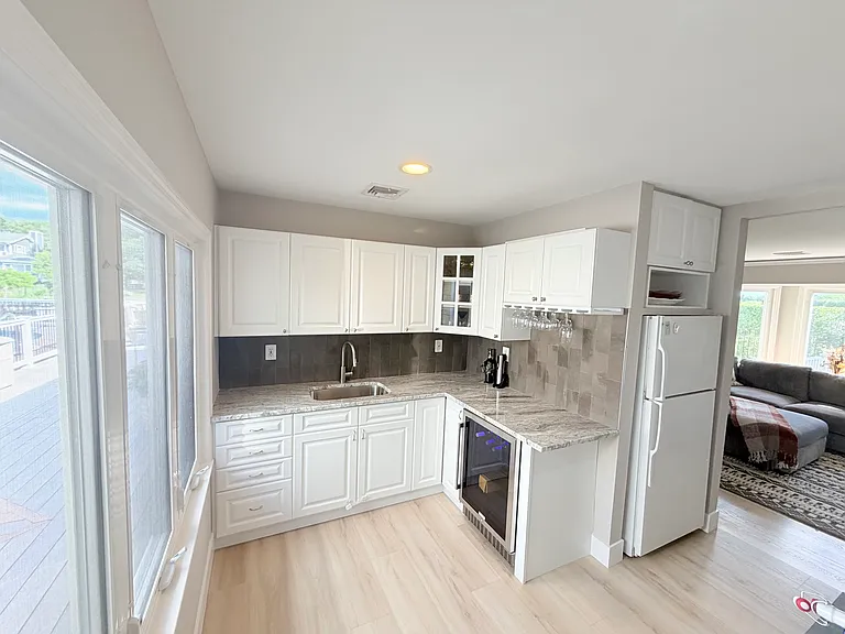 8 Mill Pond Rd — Photo 18