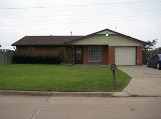 6118 SW Summit Ave, Lawton, OK 73505