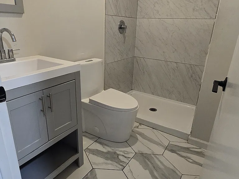 160 Forest Rd #1 — Photo 8