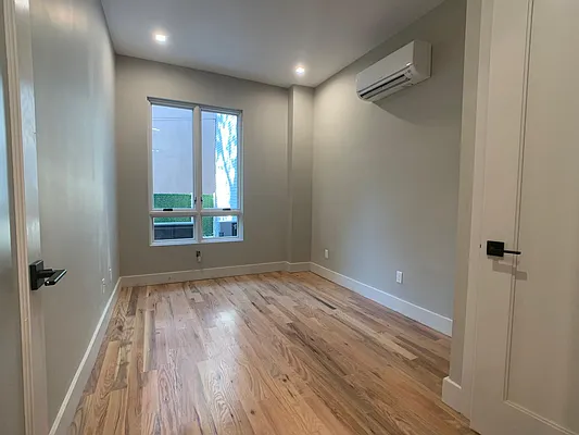 Rented by Yup Realty LLC | media 21