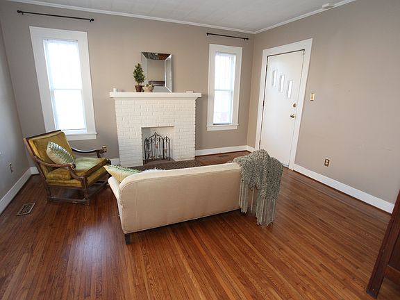 3rd image of 3405 N Olive St