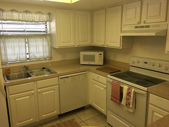 4th image of 400 18th St Unit 1-16