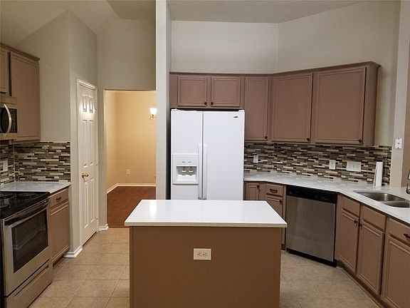 3rd image of 5598 Carrington Dr