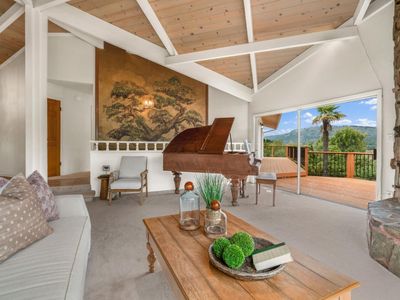 17121 Parkview Dr, Morgan Hill, CA, 95037