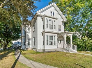 152 S Franklin St, Holbrook, MA 02343