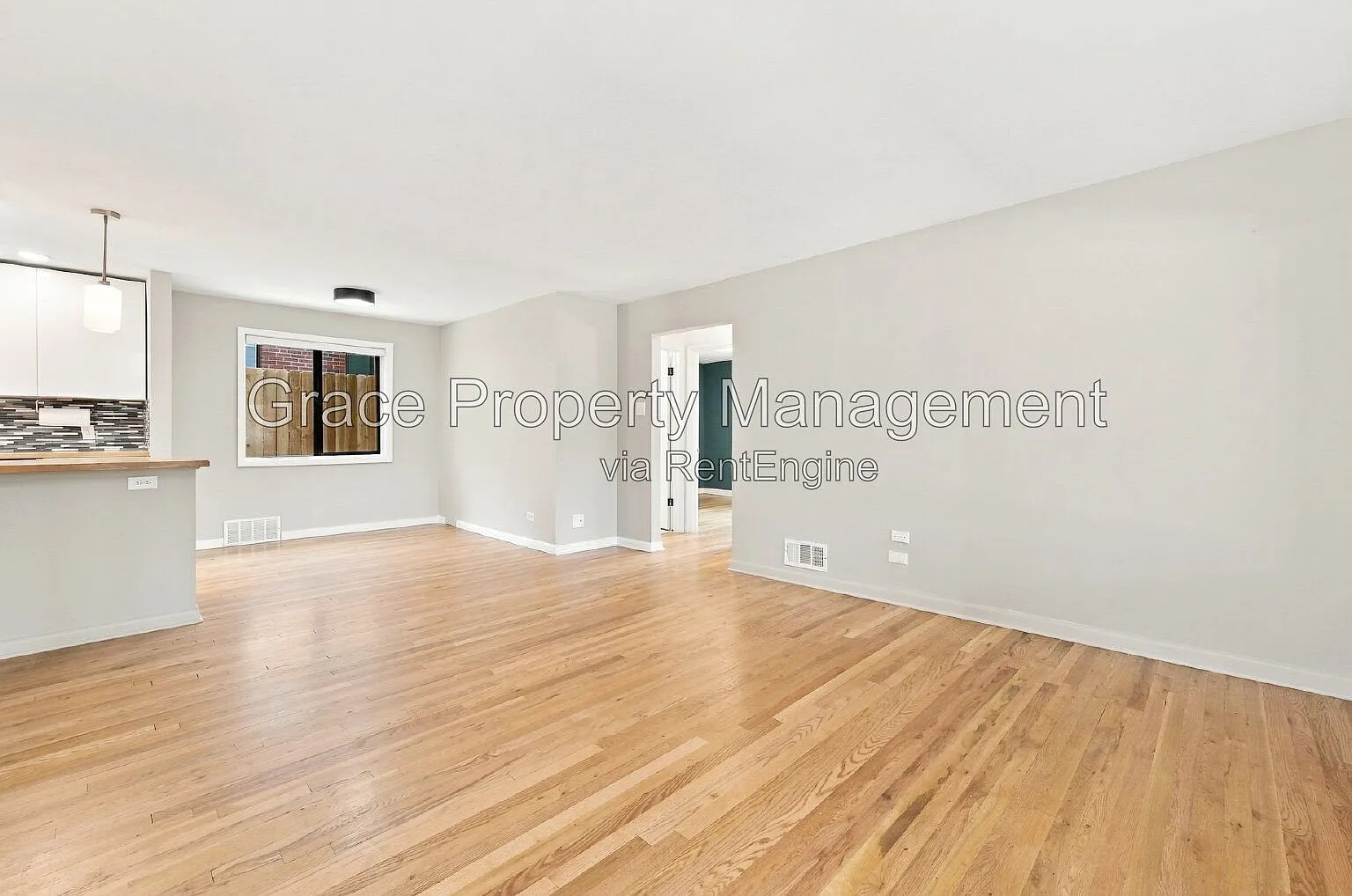 3 bed, 1.0 bath, 1051 sqft, $2,650 — Photo 3
