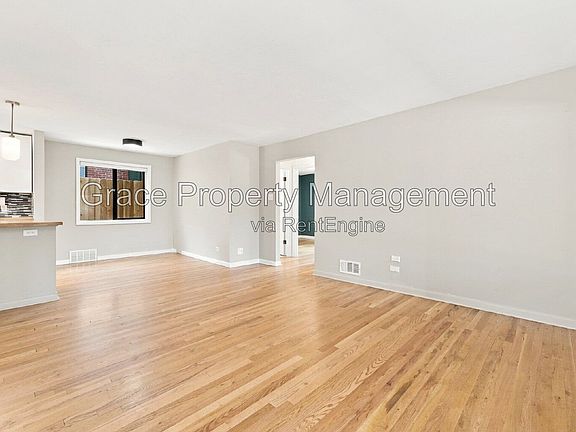 3rd image of 1100 Olive St