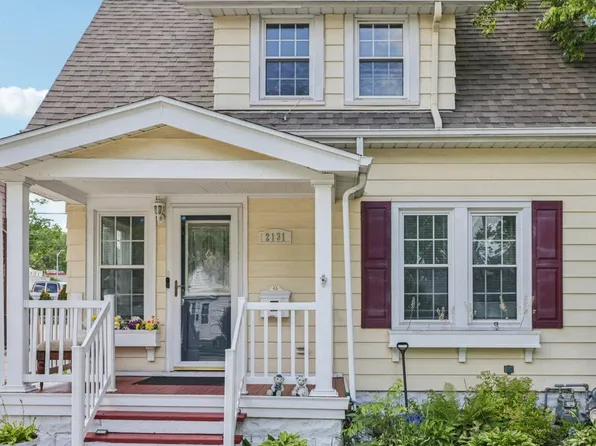 2131 South 90th STREET, West Allis, WI 53227