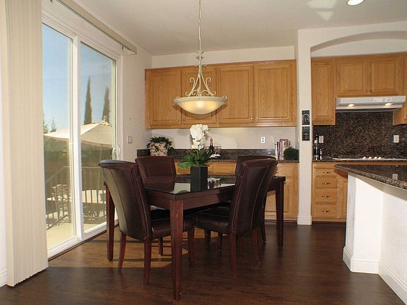 5th image of 2146 Bailey Cir