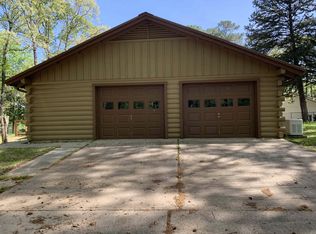 335 Arrowcrest Dr, Hemphill, TX 75948