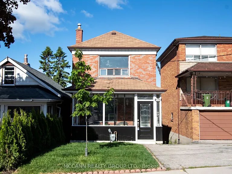 496 Northcliffe Blvd #BASEMENT — Photo 1