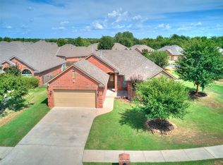 84 Kimberly Dr, Edmond, OK 73003