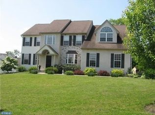 28 Denise Ct, Audubon, PA 19403