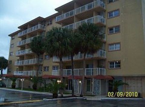 1st image of 2825 S Washington Ave Unit 410