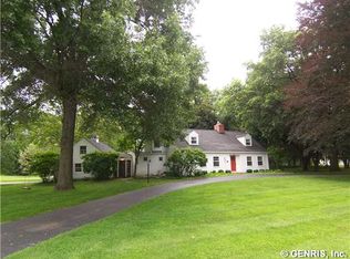 35 Green Valley Rd, Pittsford, NY 14534
