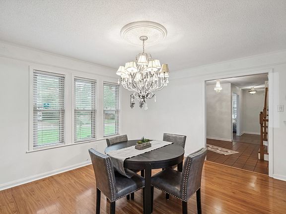 3rd image of 8036 Winding Creek Dr