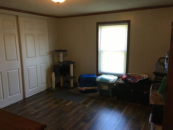 4th image of 121 Reservoir Ln