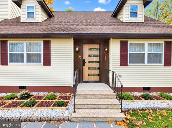 1023 Teakwood Dr, Newfoundland, PA 18445