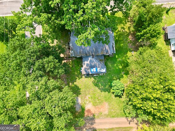 5th image of 320 Walnut Lindale Ave