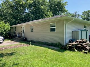 410 N Lennox St, Braceville, IL 60407